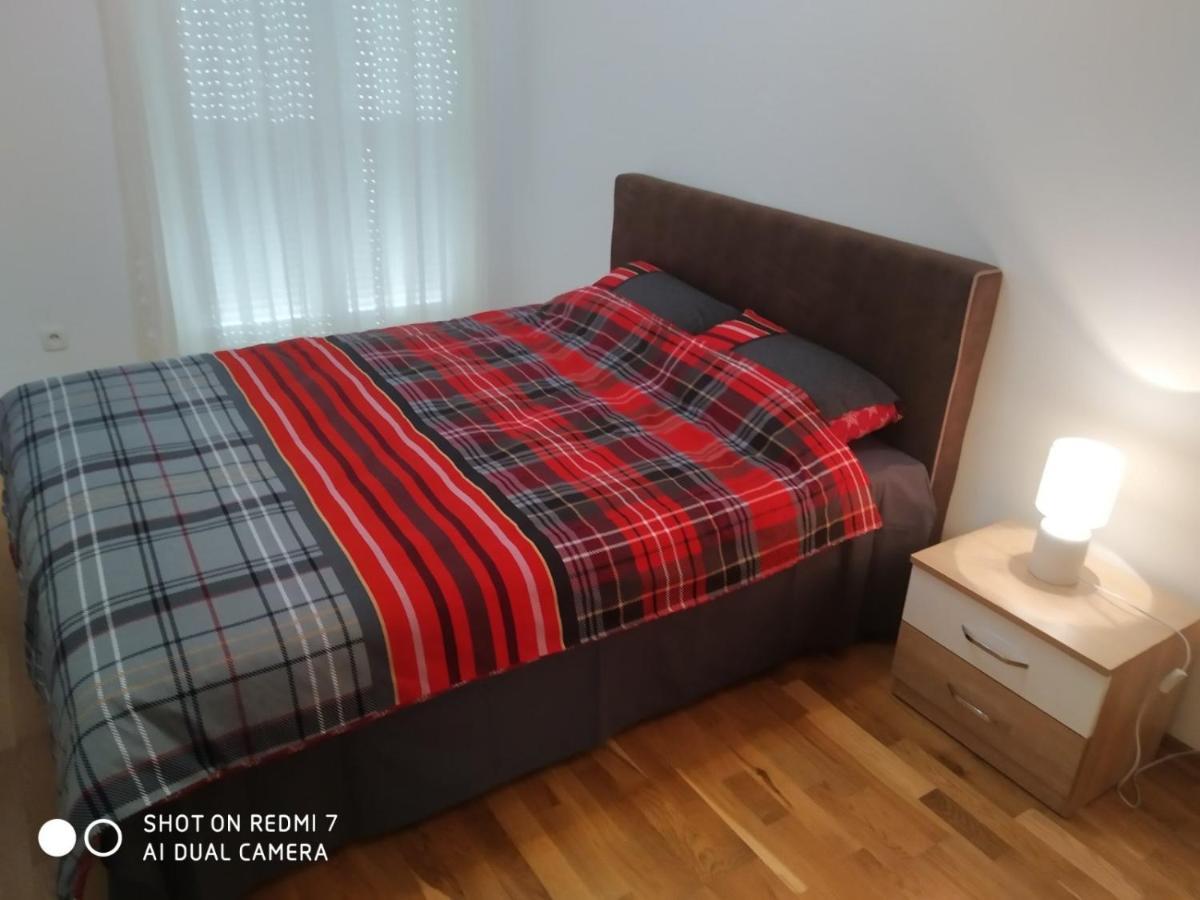 Renta Apartman 波德戈里察 外观 照片